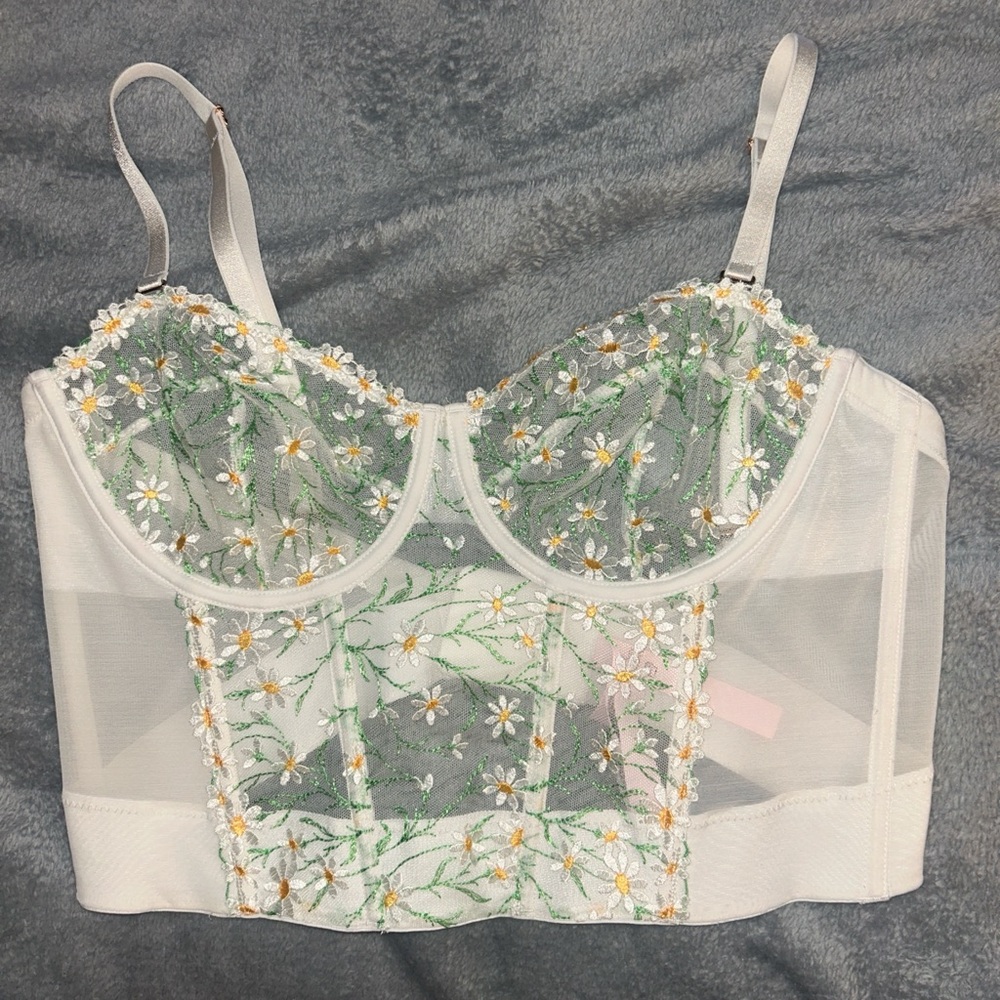 Victoria's Secret White and Green Floral Bra with Lace Details
